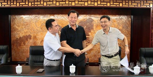 服务养老事业 丰富“治未病”内涵—-我院与自贡市为颐居家养老服务中心签订合作协议